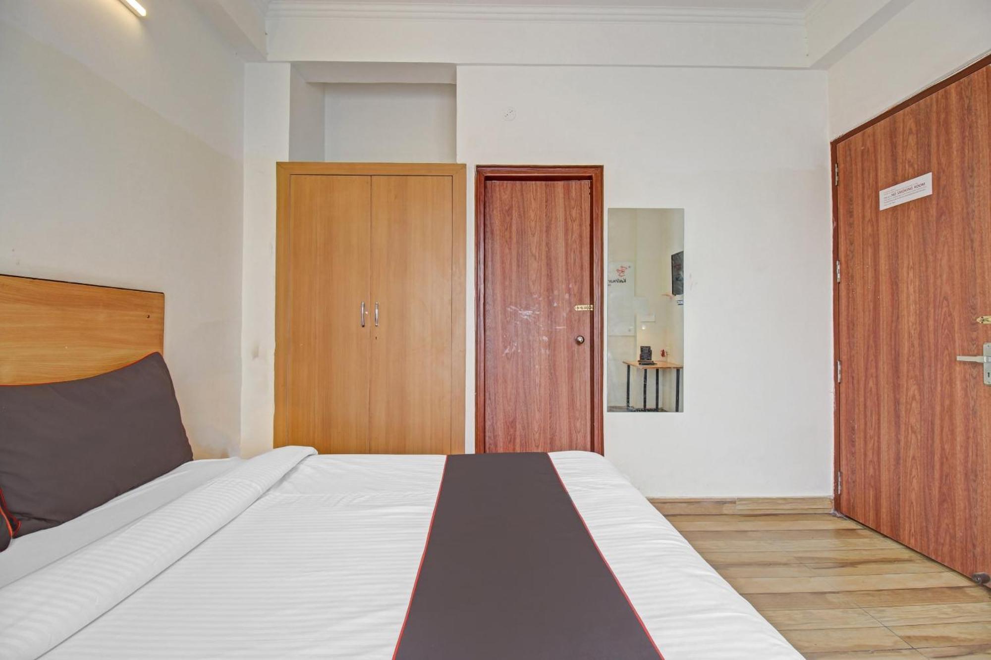 Hotel Super Townhouse Kachnar House Vikas Nagar Hasanganj Zewnętrze zdjęcie