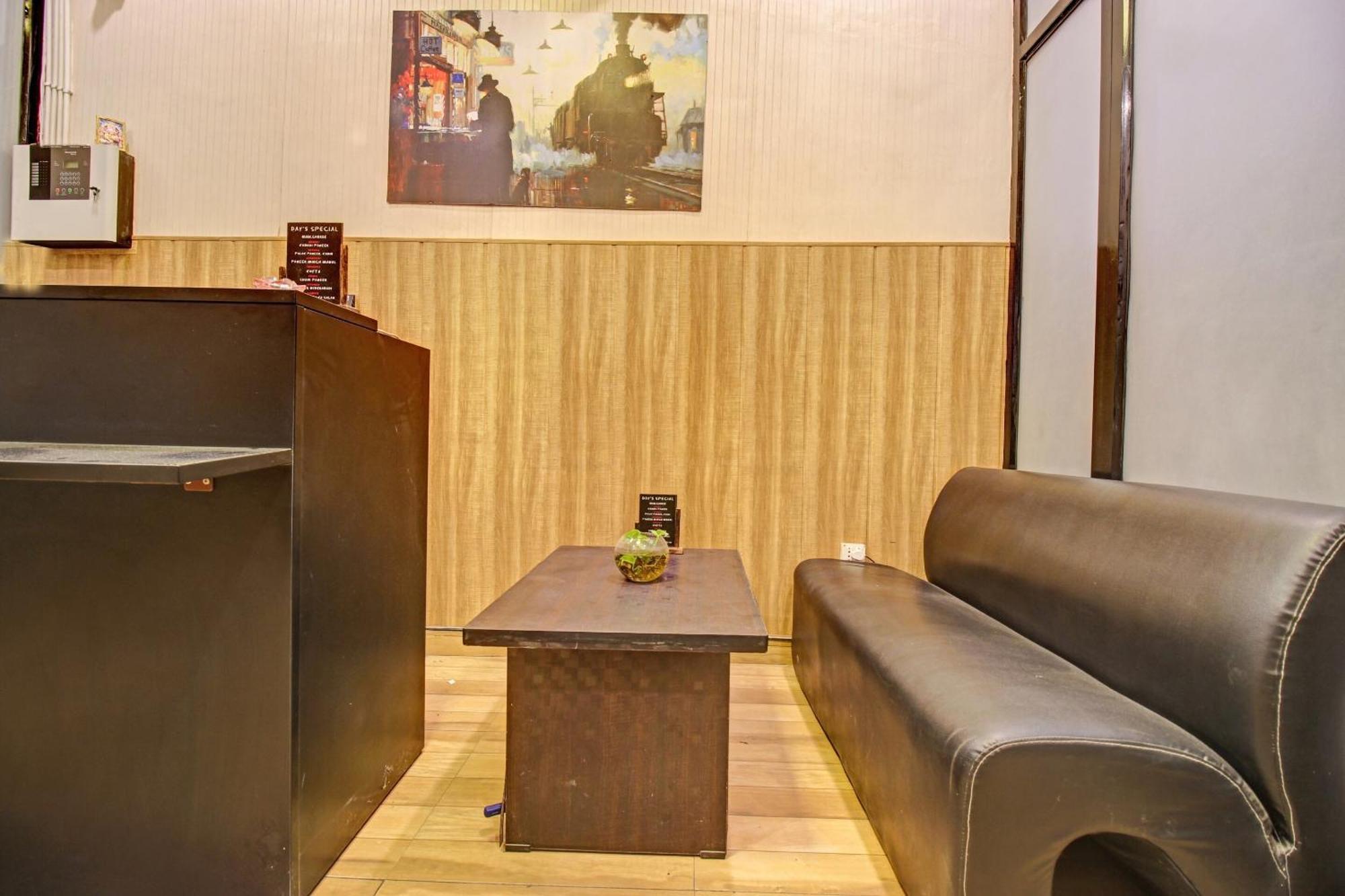 Hotel Super Townhouse Kachnar House Vikas Nagar Hasanganj Zewnętrze zdjęcie