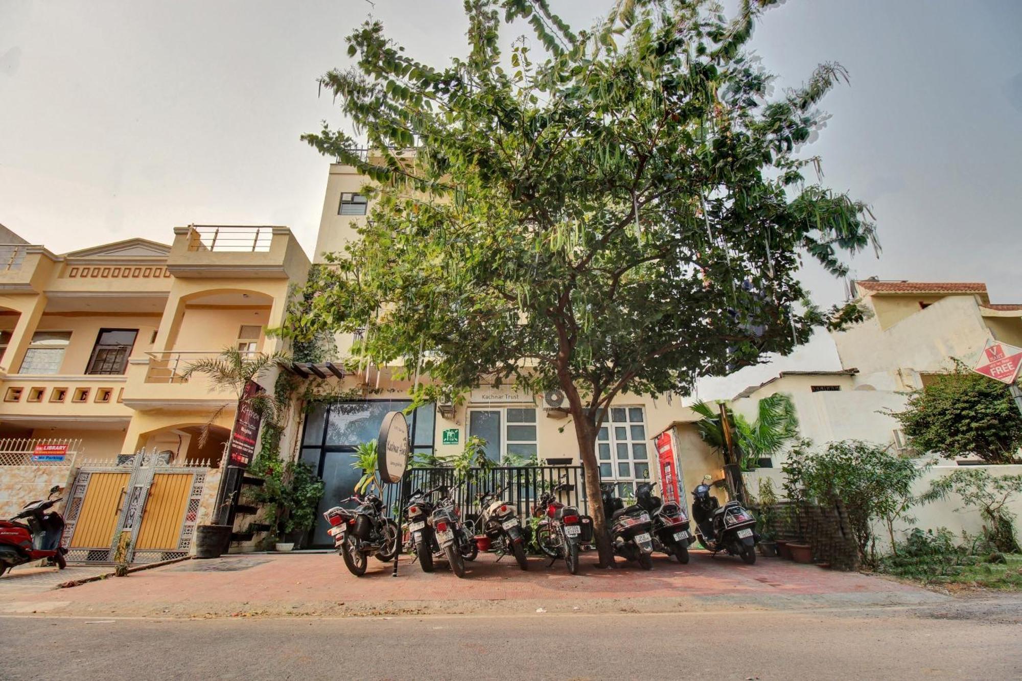 Hotel Super Townhouse Kachnar House Vikas Nagar Hasanganj Zewnętrze zdjęcie